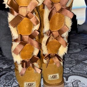 Tall Bailey bow uggs